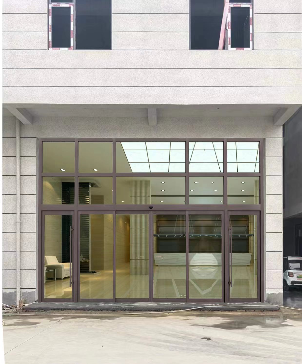 仪征市玻璃伸缩门