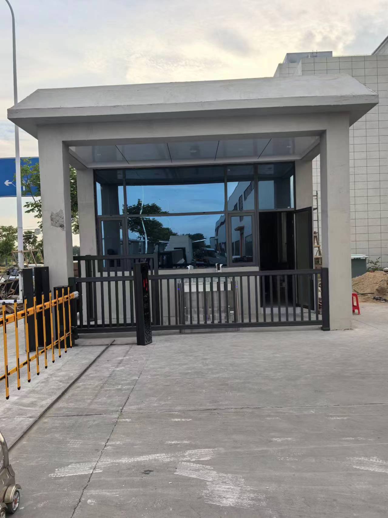 仪征市道闸