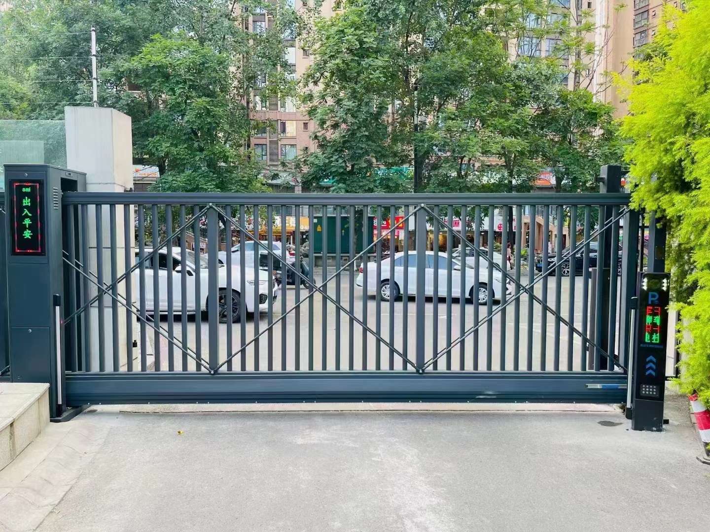 仪征市电动伸缩门